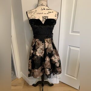 Venus mid length dress NWT